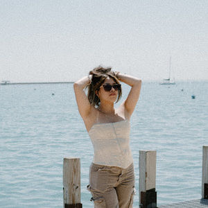 Meet your Posher, Chirri